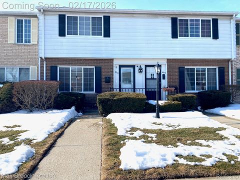 4815 Mansfield Avenue Royal Oak City MI 48073