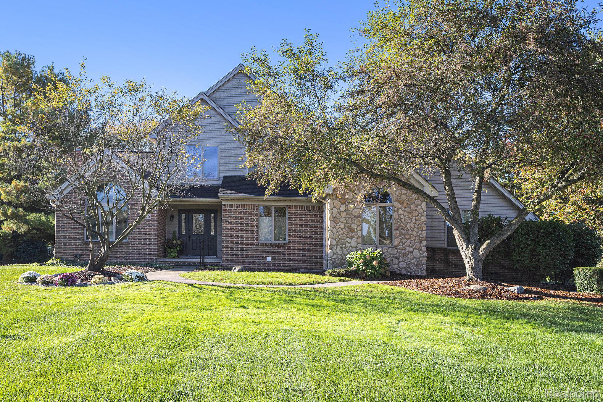 8620 Southridge Drive