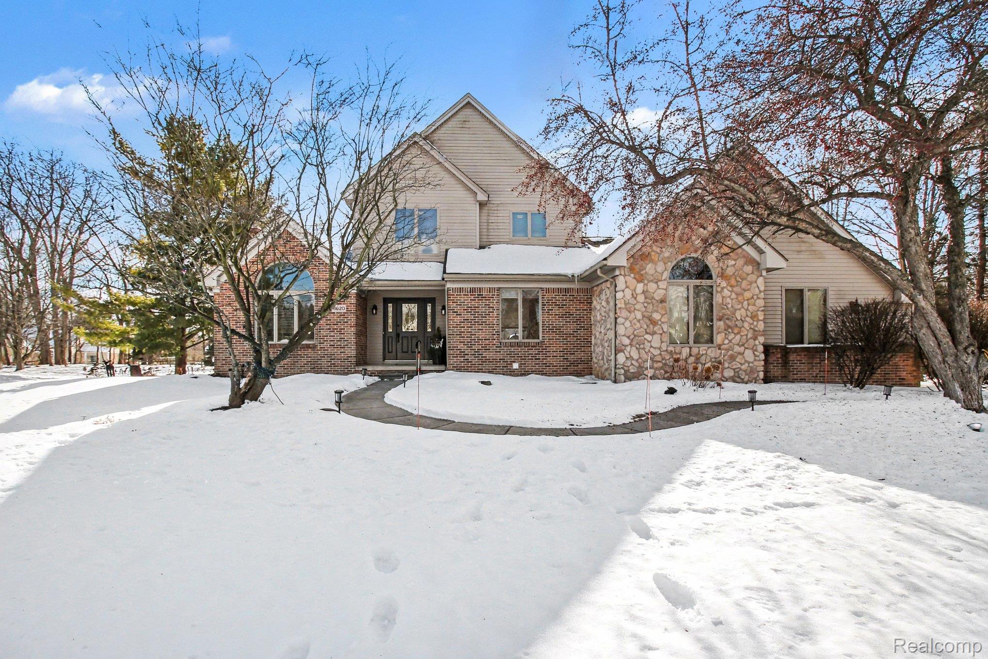 8620 Southridge Drive