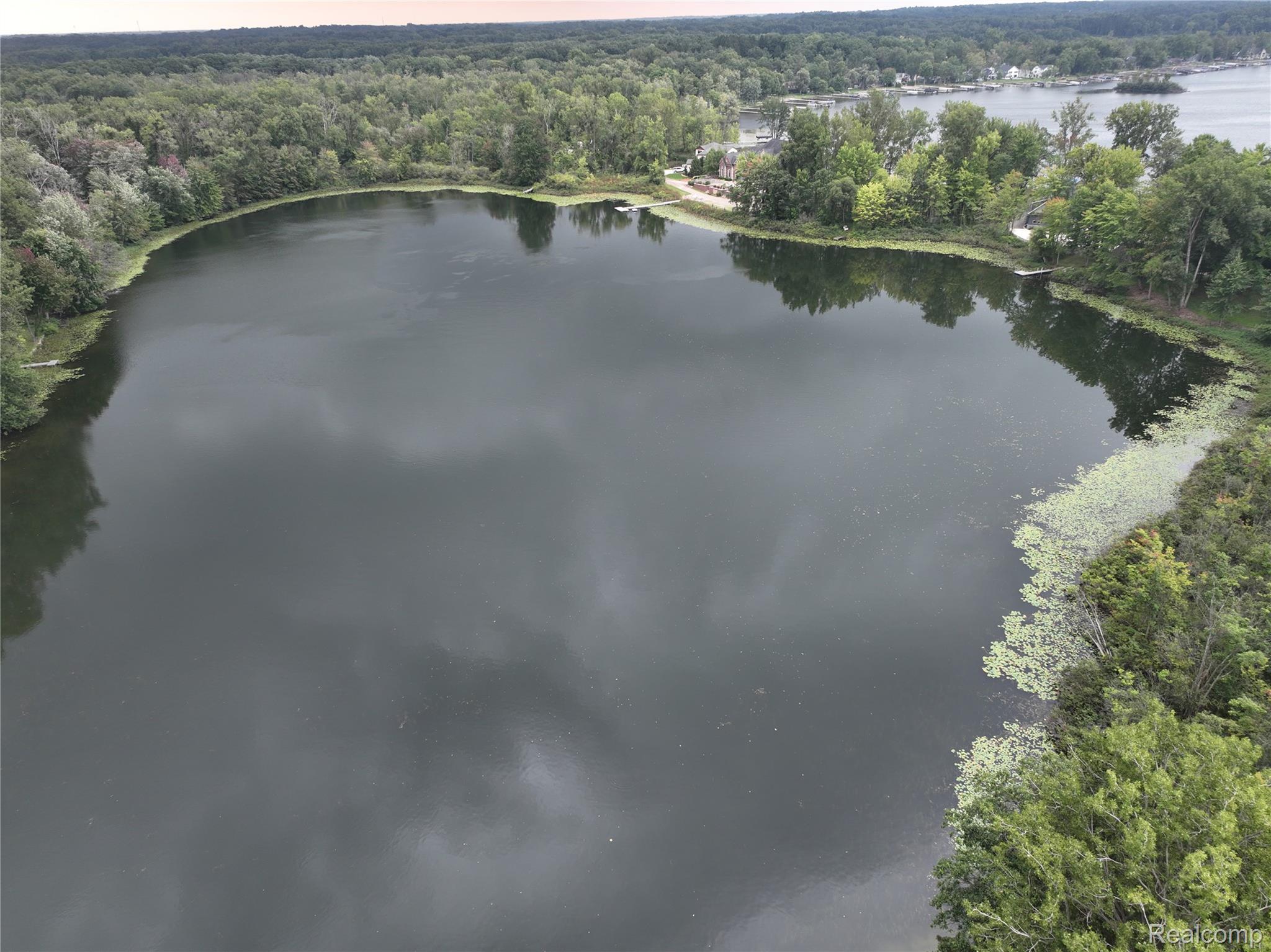 000 Edgelake Drive