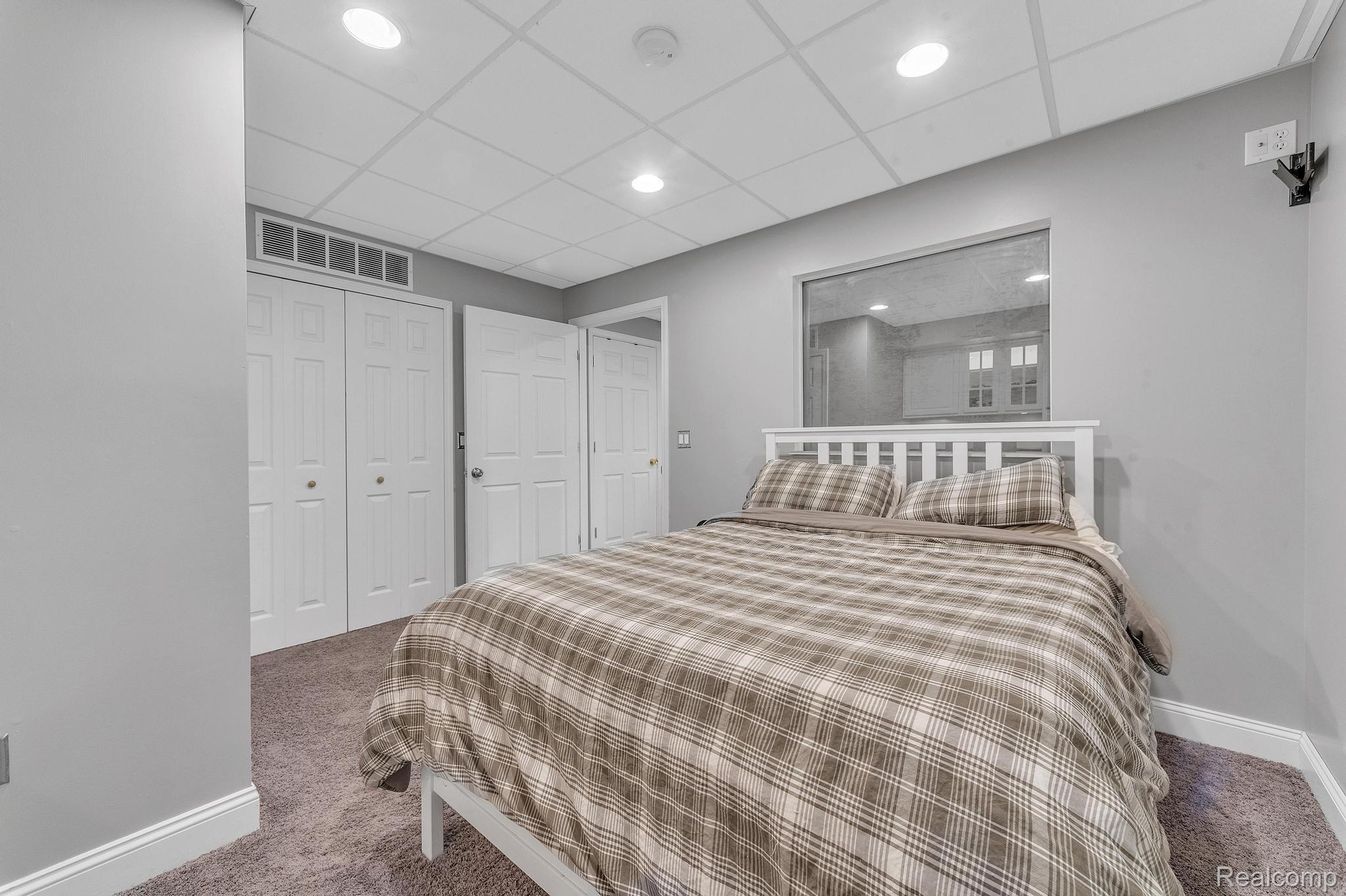 Orion Charter Township, Michigan 48362, United States, 4 Bedrooms Bedrooms, ,4 BathroomsBathrooms,Residential,Active,168222