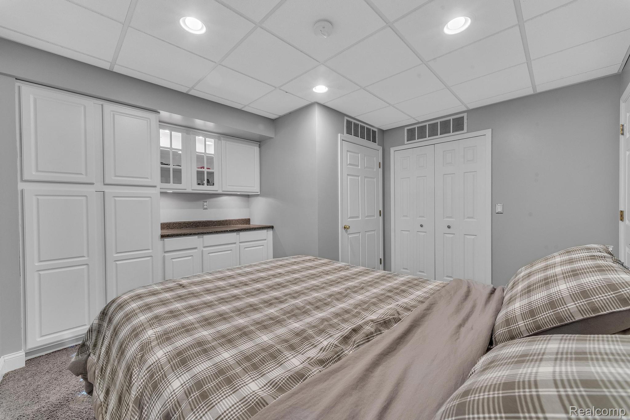 Orion Charter Township, Michigan 48362, United States, 4 Bedrooms Bedrooms, ,4 BathroomsBathrooms,Residential,Active,168222