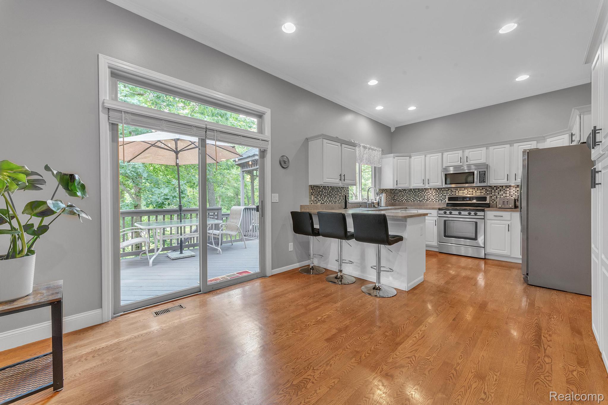 Orion Charter Township, Michigan 48362, United States, 4 Bedrooms Bedrooms, ,4 BathroomsBathrooms,Residential,Active,168222