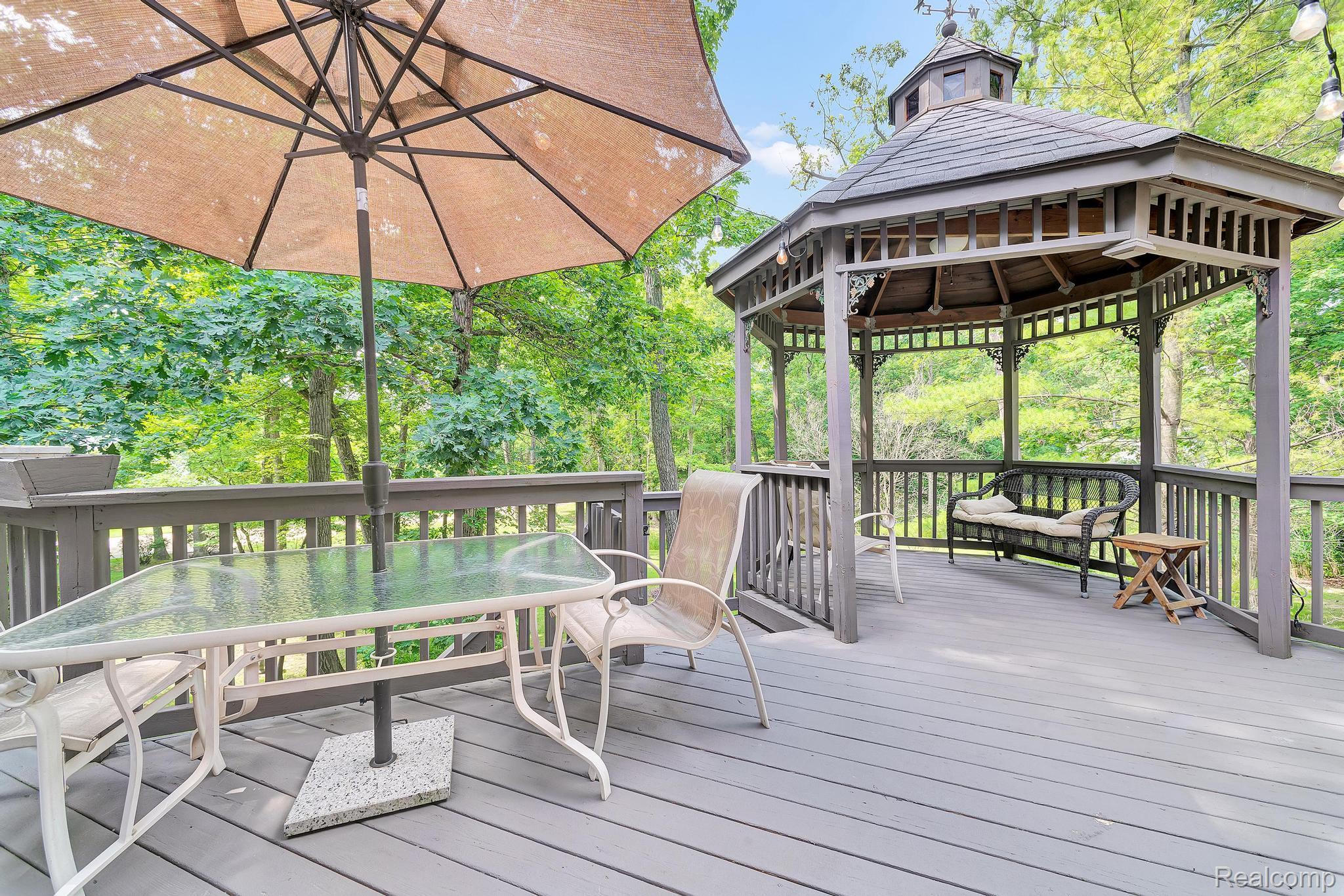 Orion Charter Township, Michigan 48362, United States, 4 Bedrooms Bedrooms, ,4 BathroomsBathrooms,Residential,Active,168222