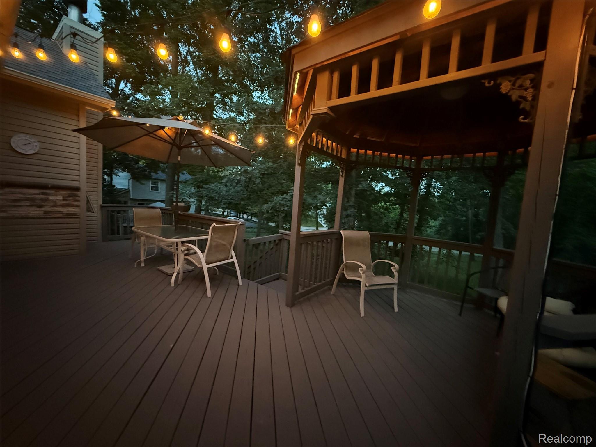 Orion Charter Township, Michigan 48362, United States, 4 Bedrooms Bedrooms, ,4 BathroomsBathrooms,Residential,Active,168222