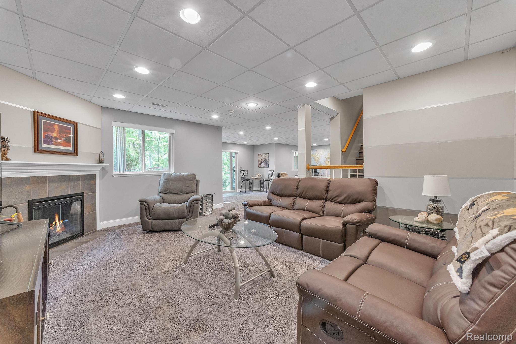 Orion Charter Township, Michigan 48362, United States, 4 Bedrooms Bedrooms, ,4 BathroomsBathrooms,Residential,Active,168222