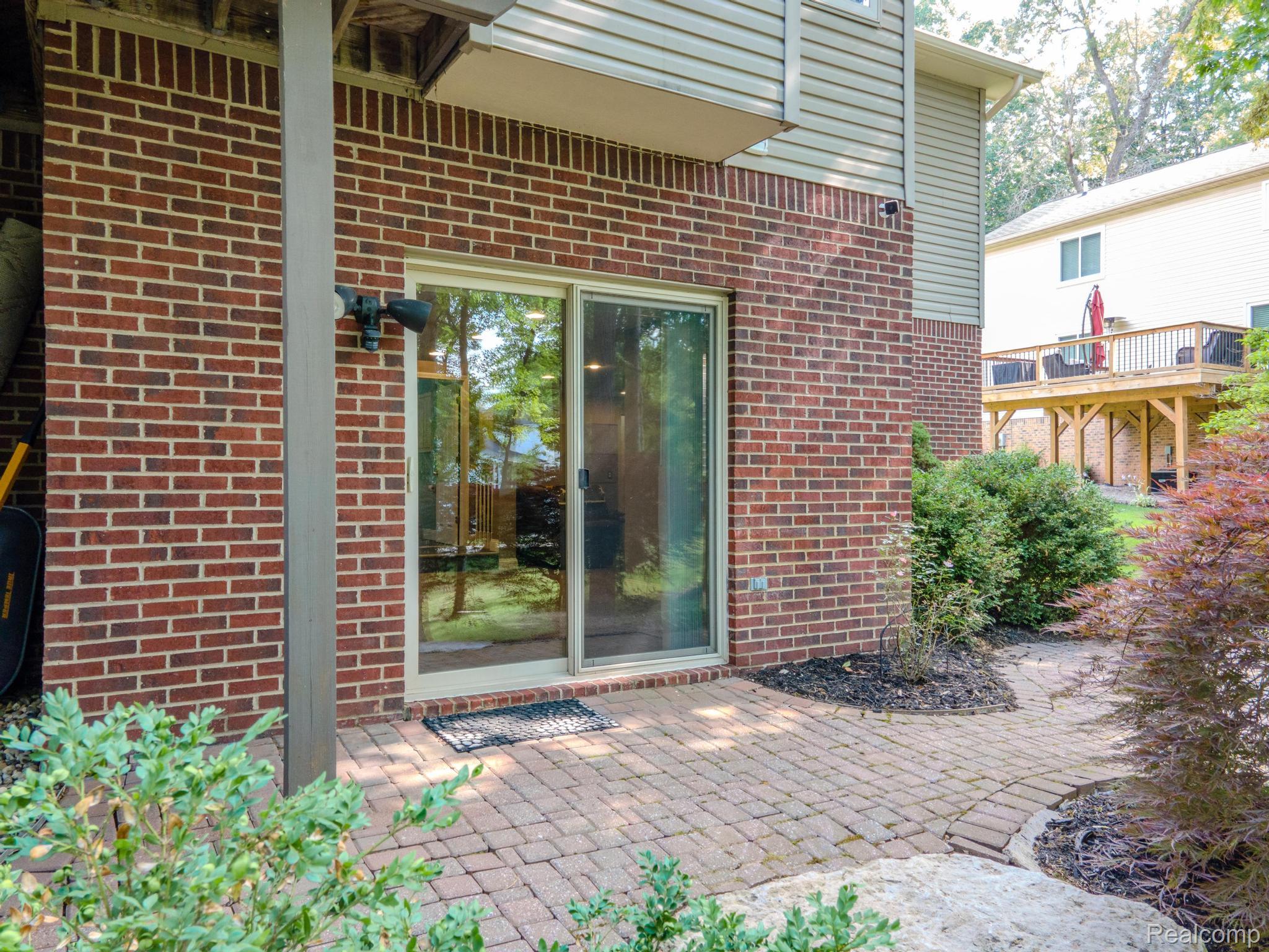 Orion Charter Township, Michigan 48362, United States, 4 Bedrooms Bedrooms, ,4 BathroomsBathrooms,Residential,Active,168222