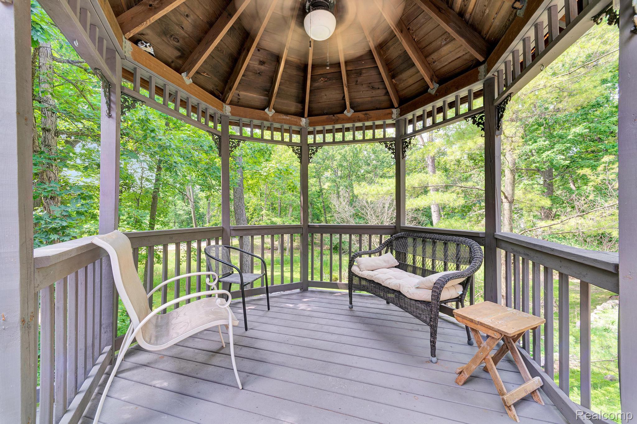 Orion Charter Township, Michigan 48362, United States, 4 Bedrooms Bedrooms, ,4 BathroomsBathrooms,Residential,Active,168222