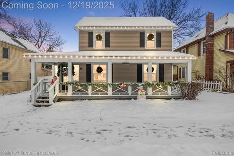 88 E Elmwood Leonard Village MI 48367