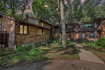 2579 Chatham Woods Drive SE Cascade Charter Township MI 49546