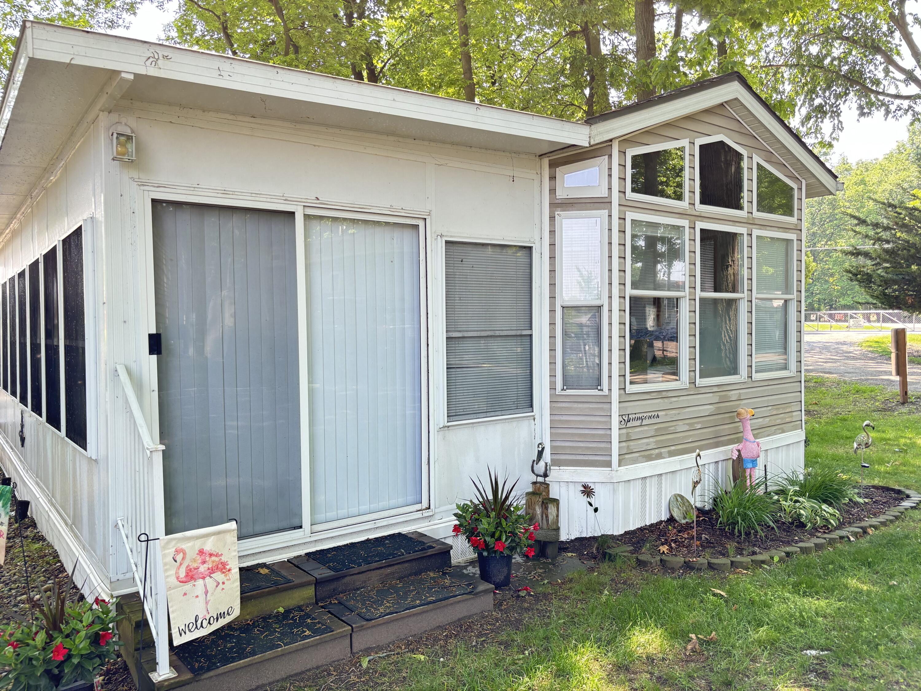734 Fountain Lane