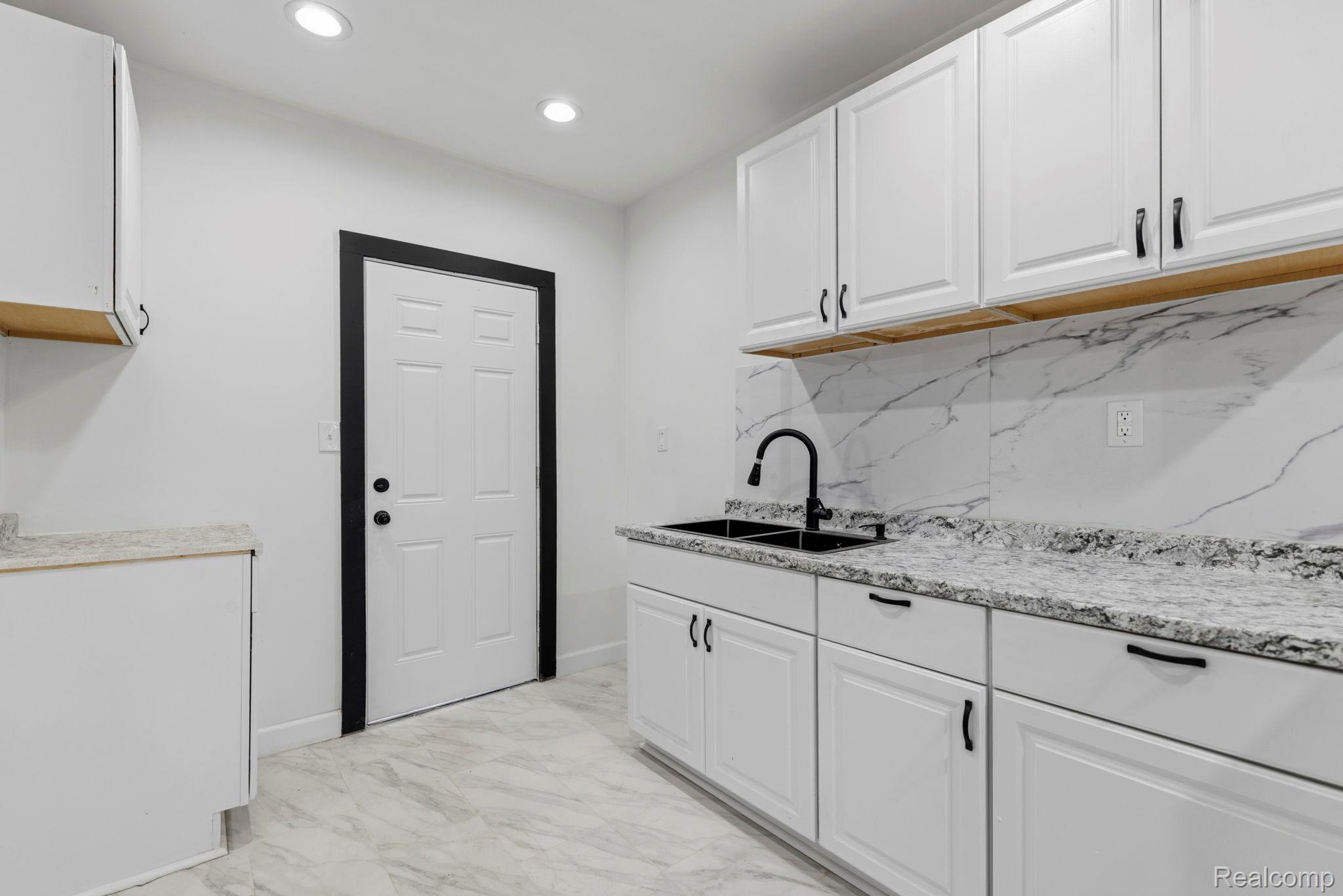 1532 Woodmere Street