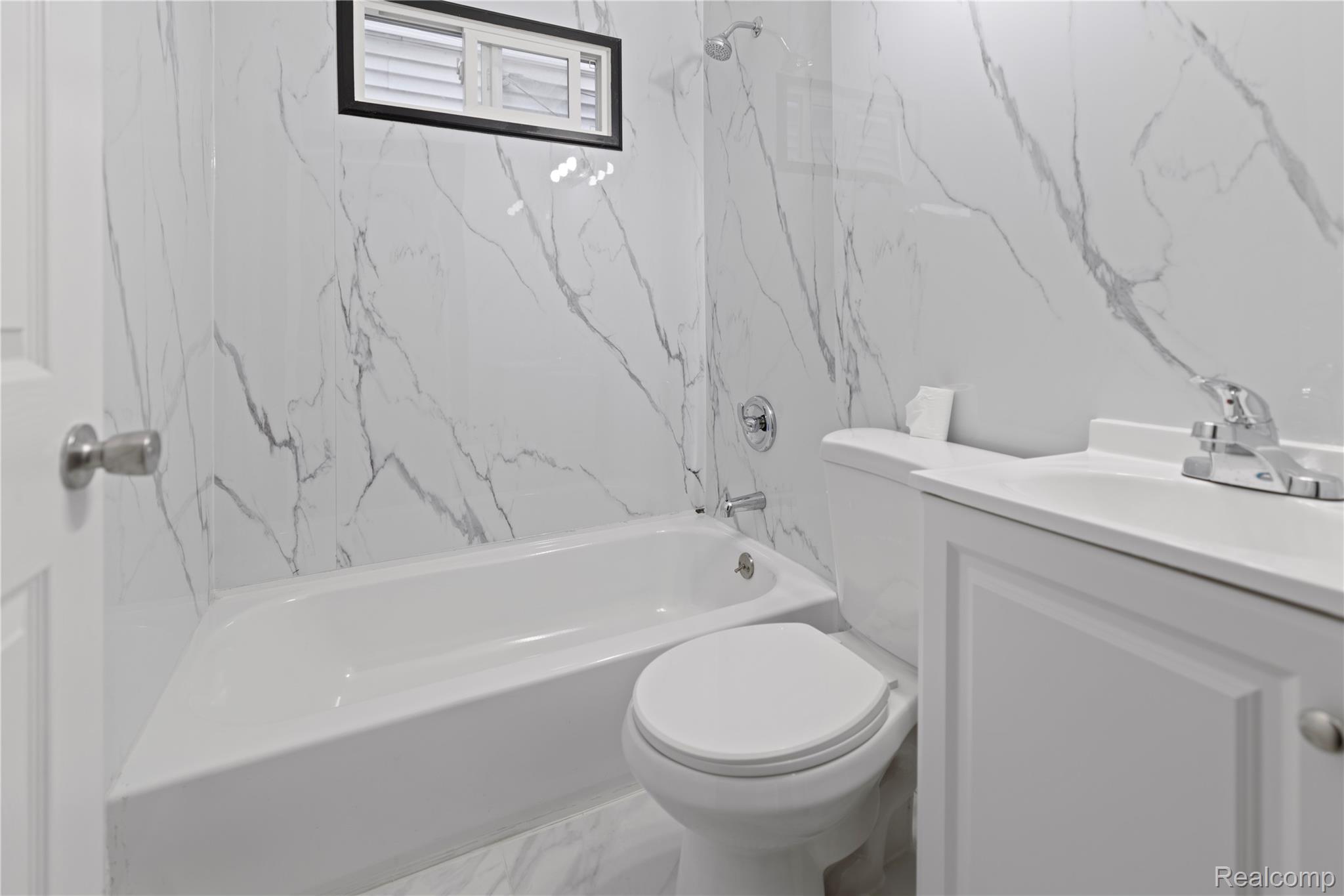 1532 Woodmere Street