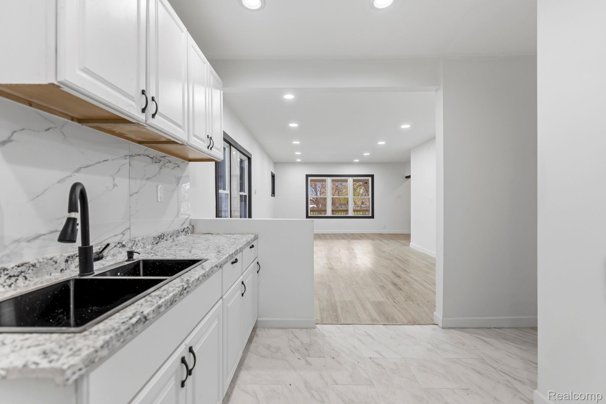 1532 Woodmere Street