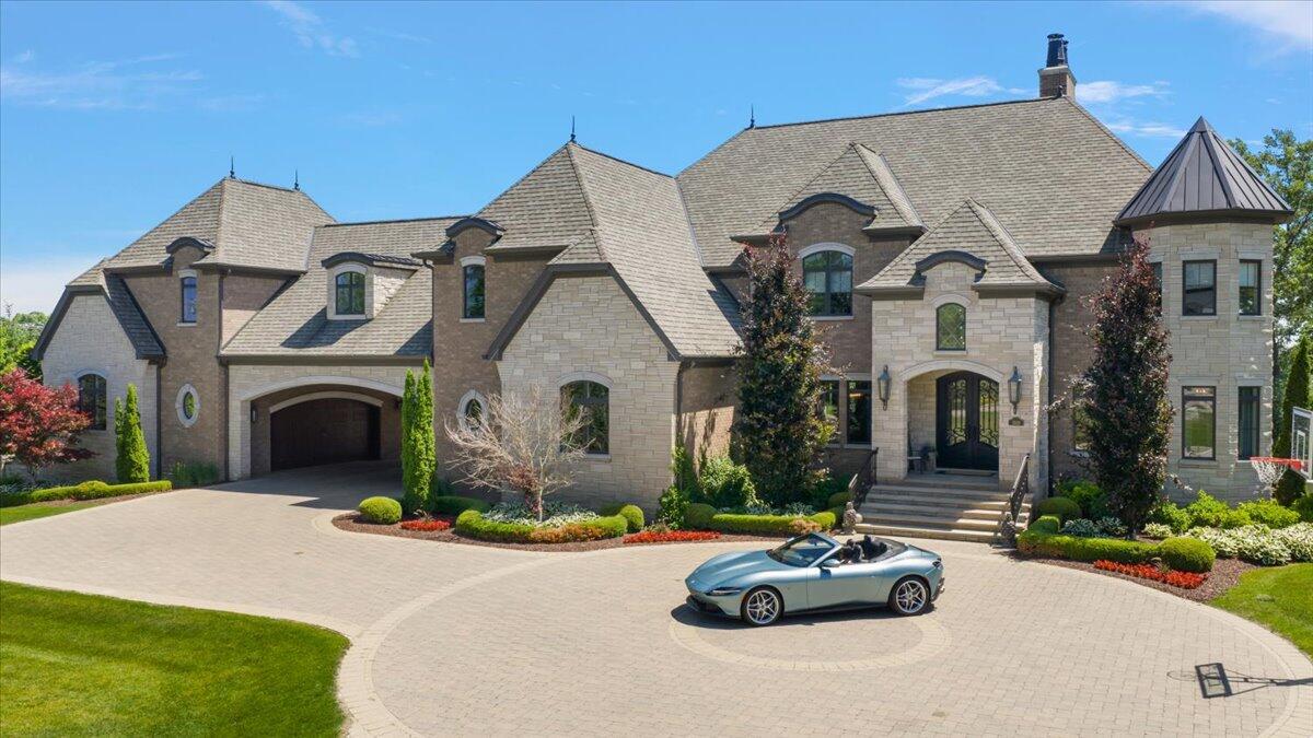 1988 Christenbury Court