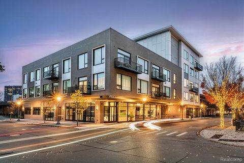 750 FOREST AVE 502 Birmingham City MI 48009