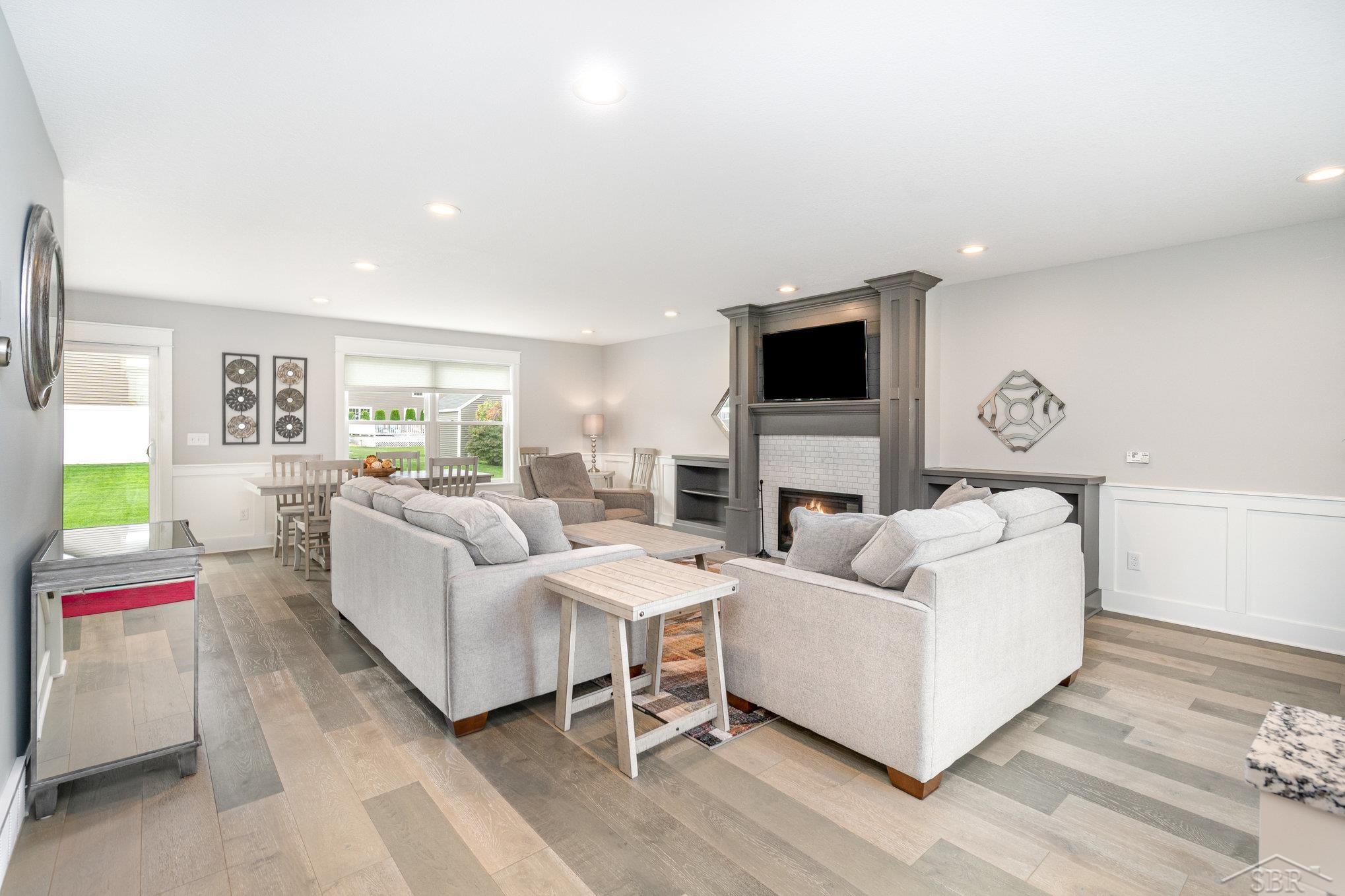 8442 Cottonwood Drive