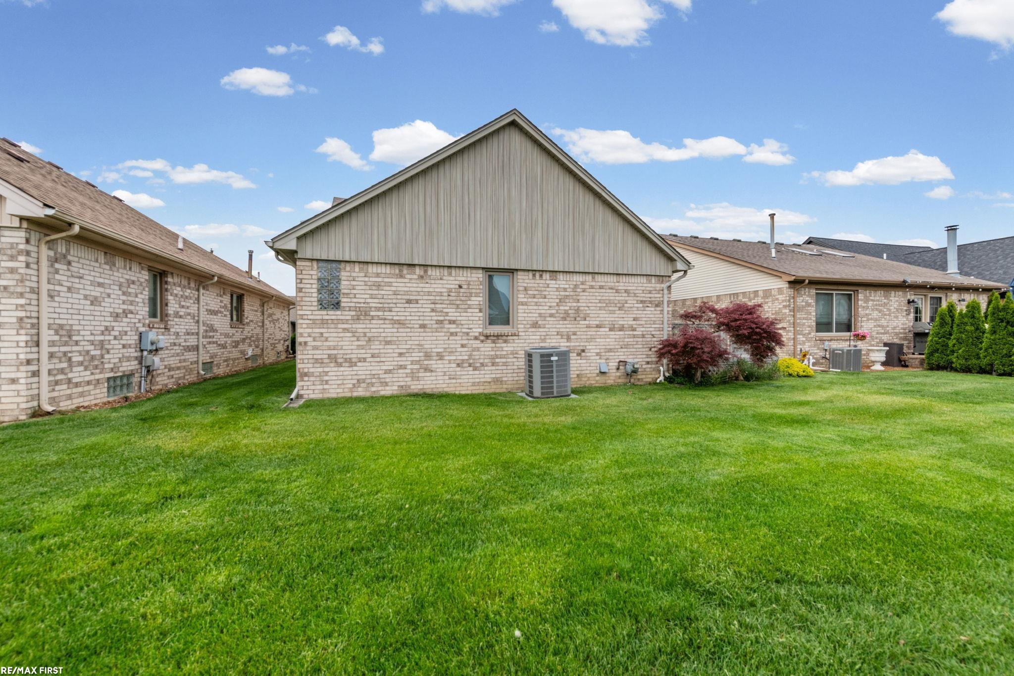 20070 Ridgeway Court