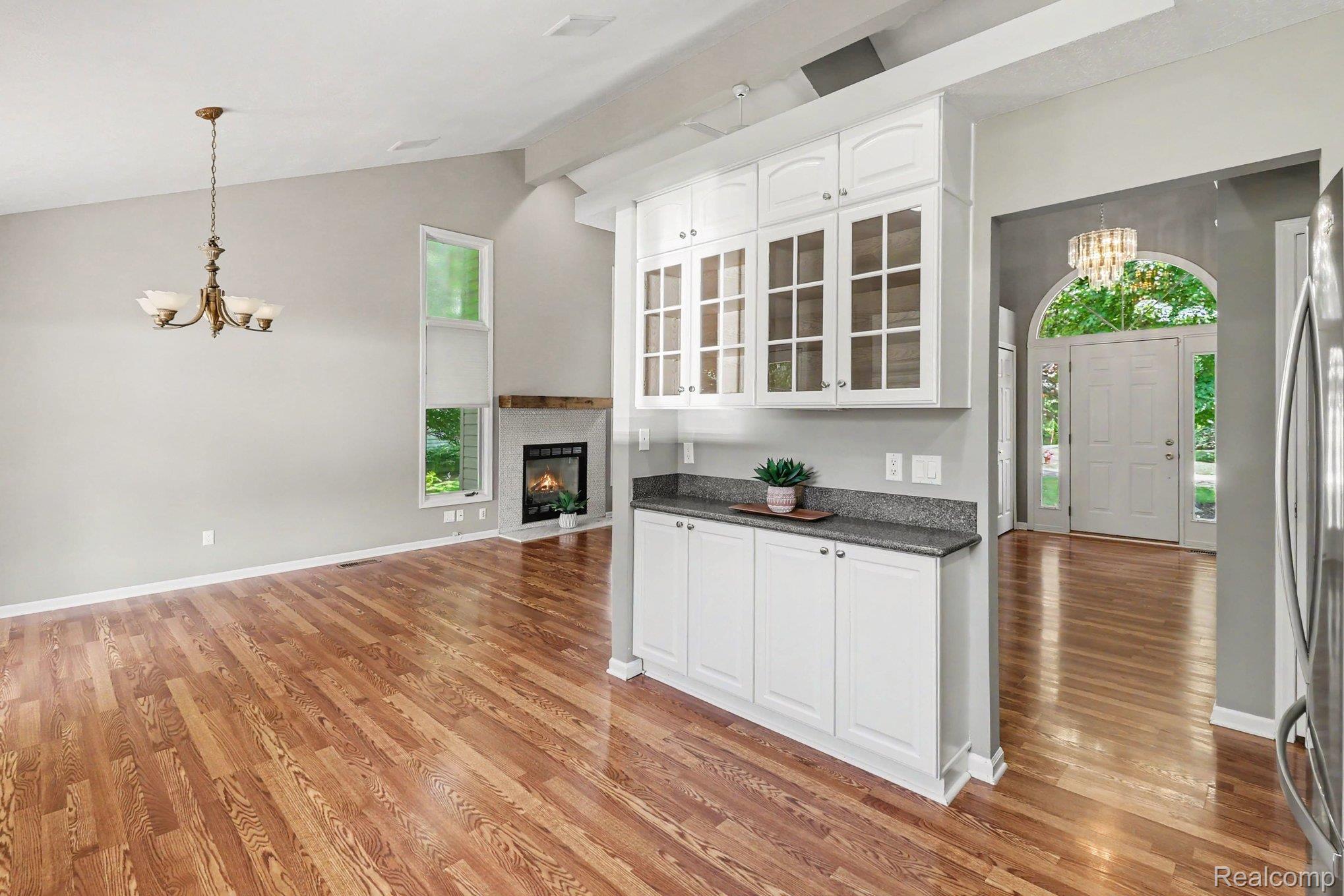 2460 Livernois Drive