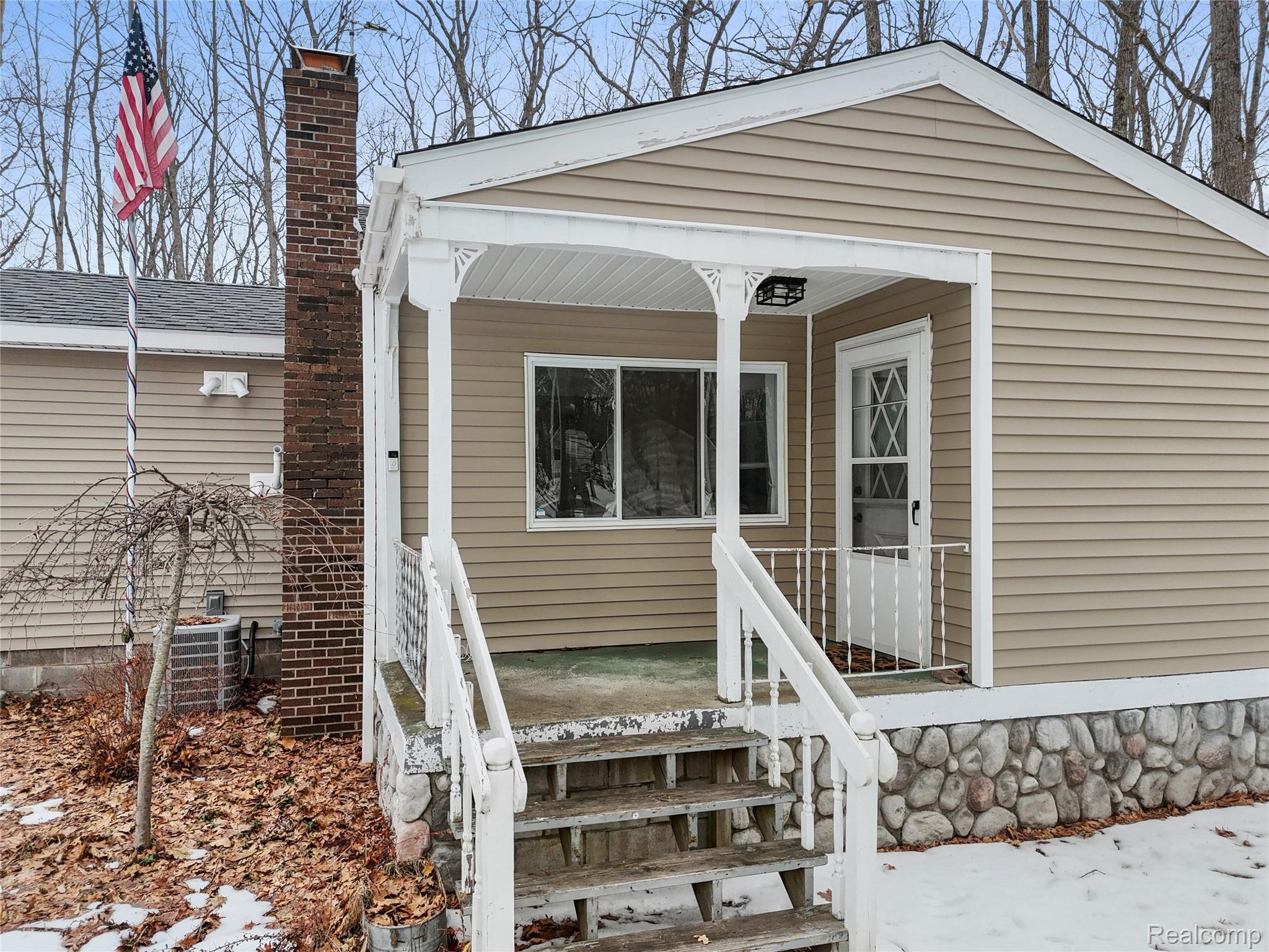 105 Black Squirrel Court