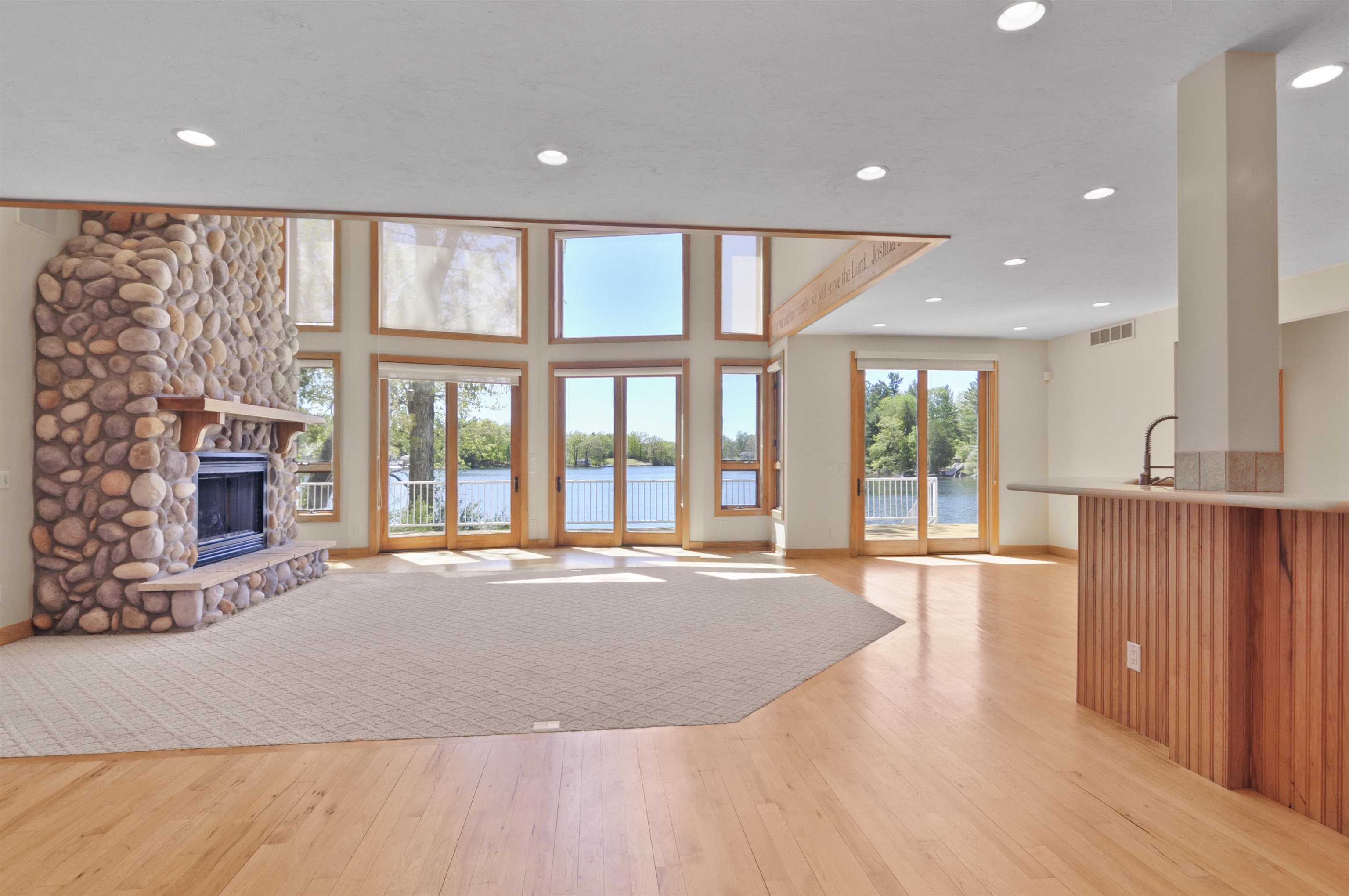 8885 W Isle Drive