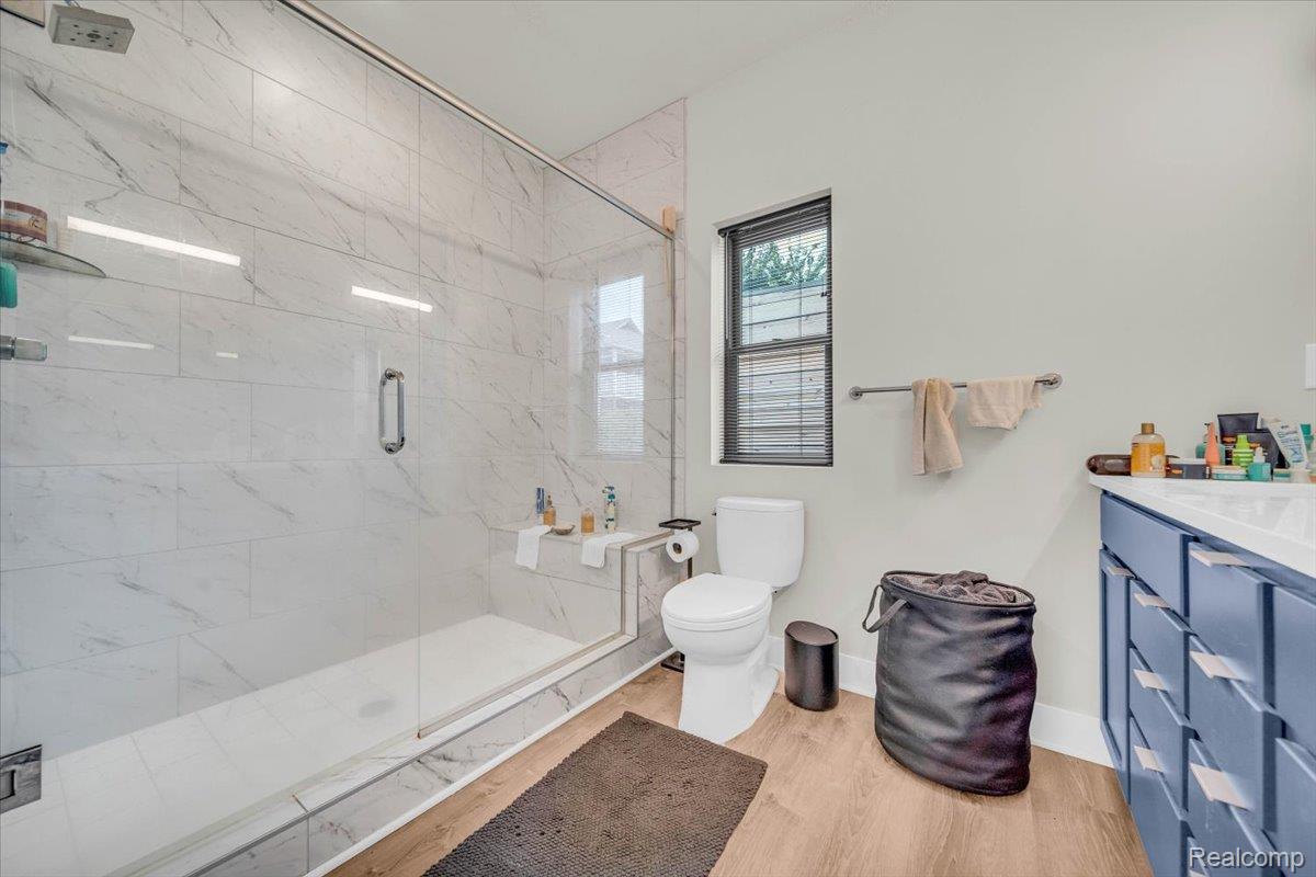 Detroit City, Michigan 48216, United States, 2 Bedrooms Bedrooms, ,2 BathroomsBathrooms,Residential,Pending,196171