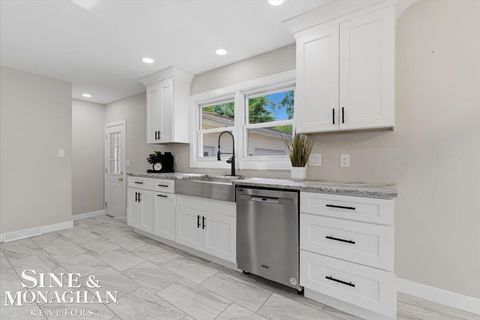 Tiny photo for 1706 New Jersey Avenue, Marysville City, MI 48040 (MLS # 58050211119)