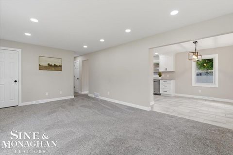 Tiny photo for 1706 New Jersey Avenue, Marysville City, MI 48040 (MLS # 58050211119)