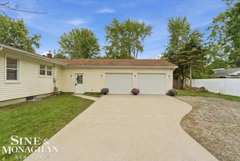 Tiny photo for 1706 New Jersey Avenue, Marysville City, MI 48040 (MLS # 58050211119)