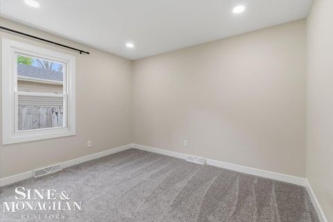 Tiny photo for 1706 New Jersey Avenue, Marysville City, MI 48040 (MLS # 58050211119)