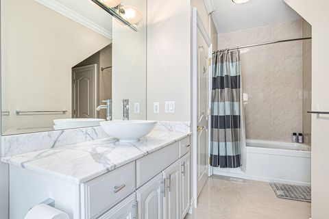 A home in IndependenceCharterTownship_Oakland