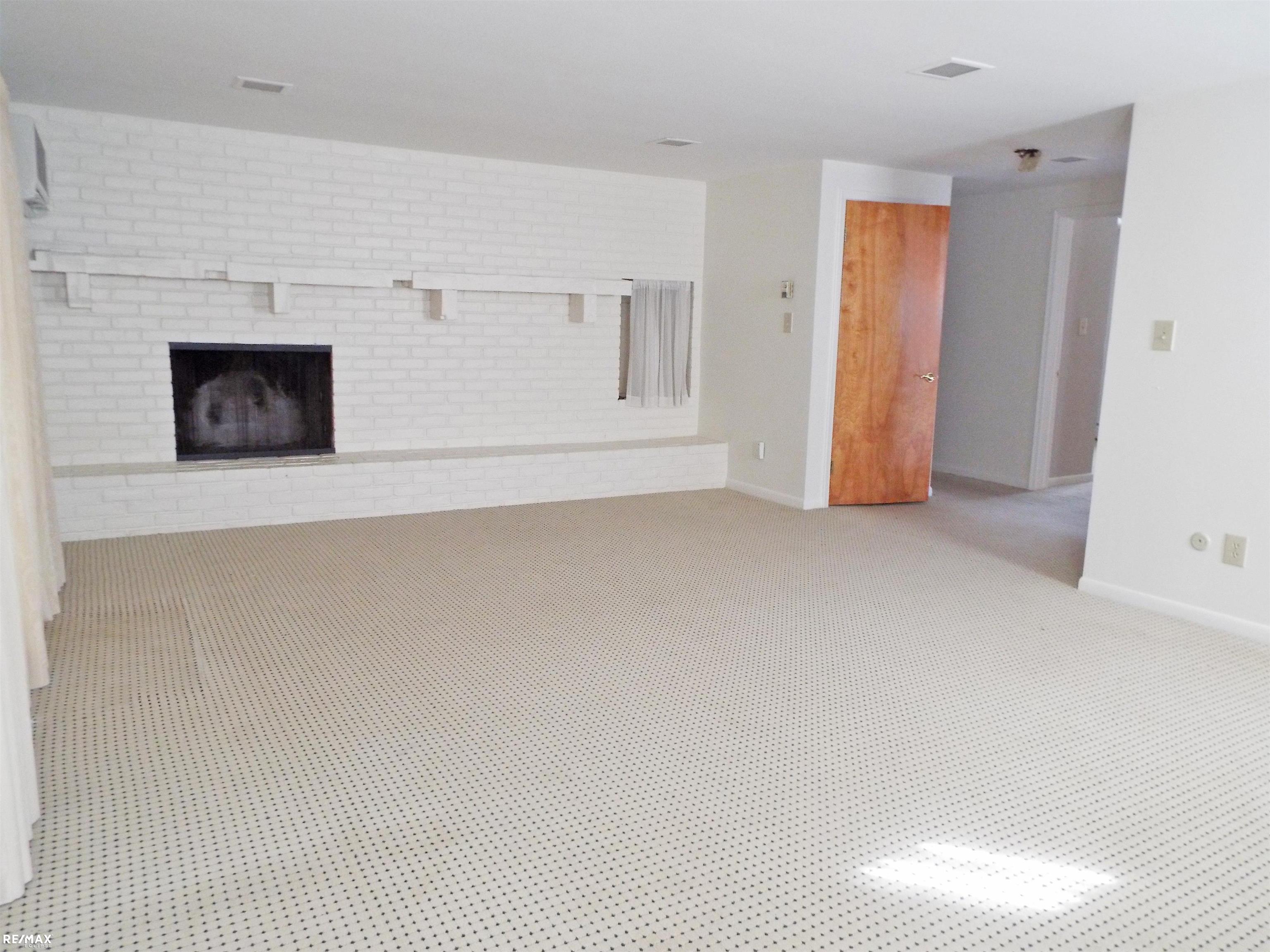 5008 Kings Gate Way Street