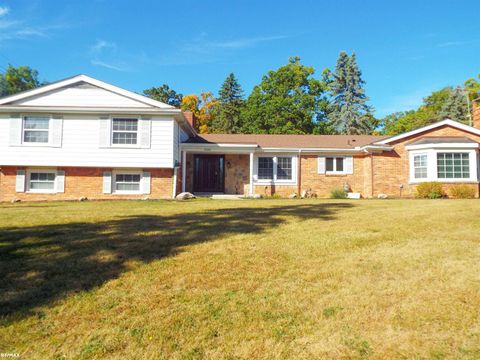 5008 Kings Gate Way Street Bloomfield Charter Township MI 48302