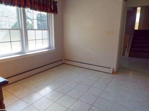 Tiny photo for 5008 Kings Gate Way Street, Bloomfield Charter Township, MI 48302 (MLS # 58050192194)