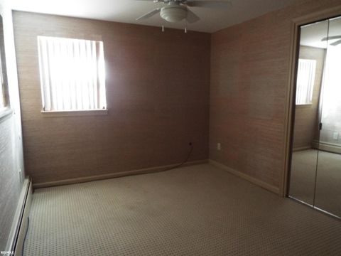 Tiny photo for 5008 Kings Gate Way Street, Bloomfield Charter Township, MI 48302 (MLS # 58050192194)