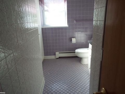 Tiny photo for 5008 Kings Gate Way Street, Bloomfield Charter Township, MI 48302 (MLS # 58050192194)