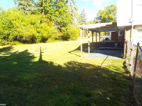 Tiny photo for 5008 Kings Gate Way Street, Bloomfield Charter Township, MI 48302 (MLS # 58050192194)