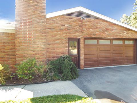 Tiny photo for 5008 Kings Gate Way Street, Bloomfield Charter Township, MI 48302 (MLS # 58050192194)