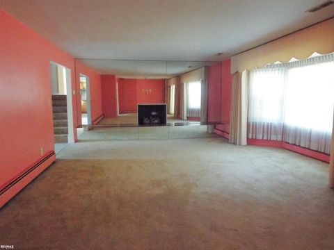 Tiny photo for 5008 Kings Gate Way Street, Bloomfield Charter Township, MI 48302 (MLS # 58050192194)