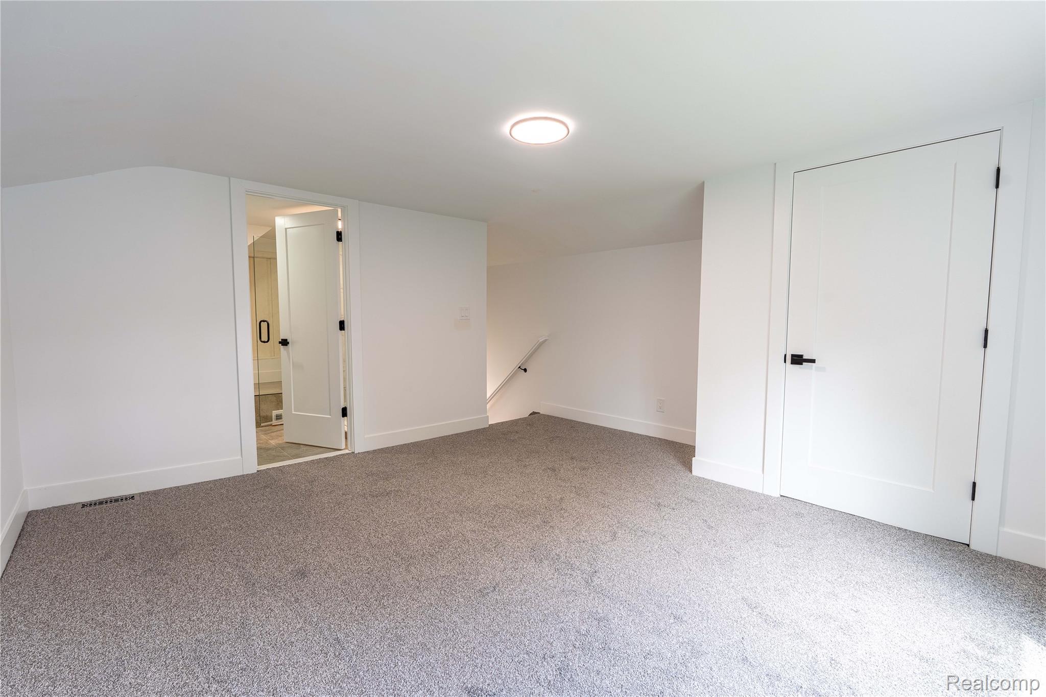 Roseville City, Michigan 48066, United States, 4 Bedrooms Bedrooms, ,2 BathroomsBathrooms,Residential,Pending,156332