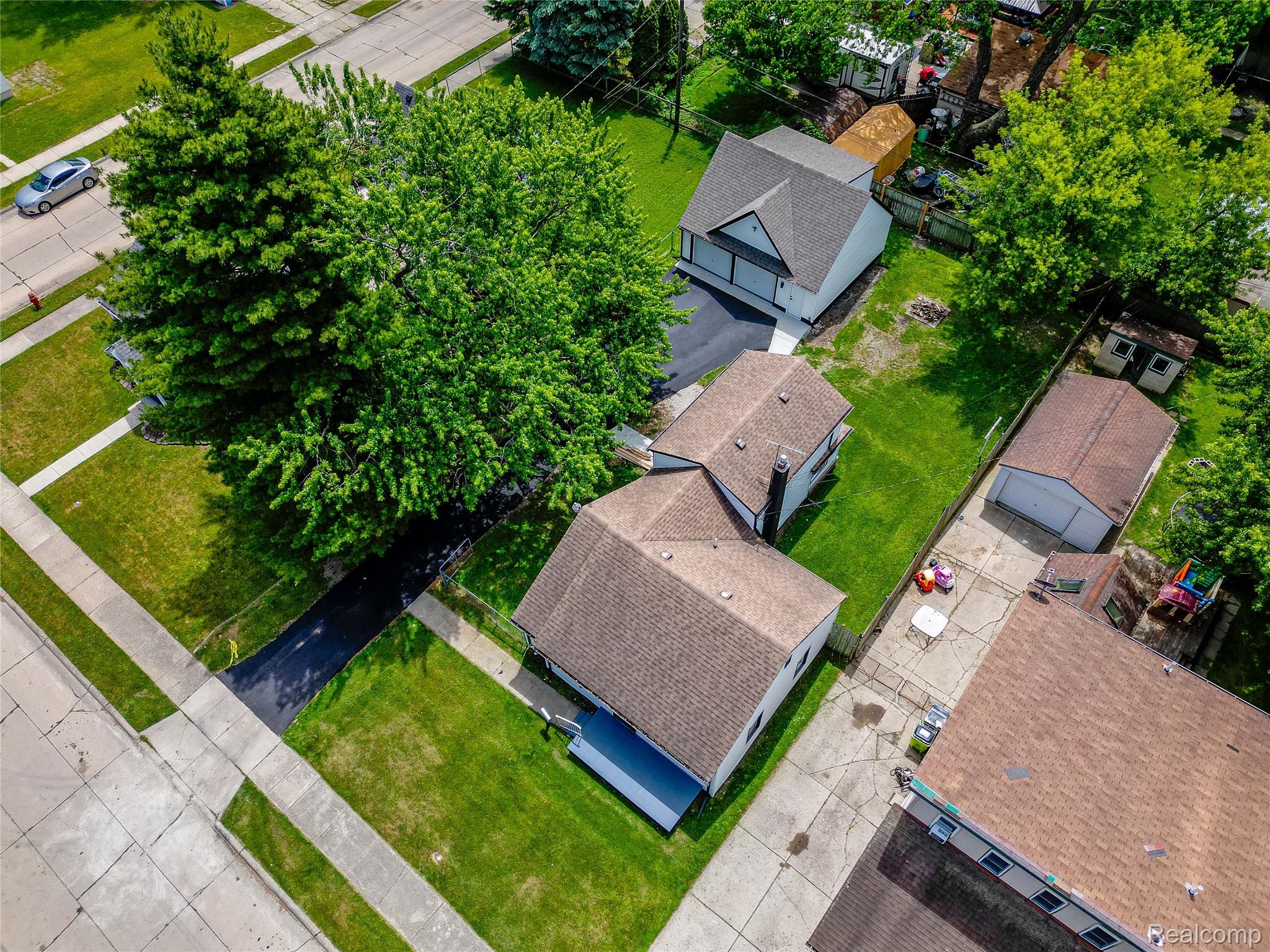 Roseville City, Michigan 48066, United States, 4 Bedrooms Bedrooms, ,2 BathroomsBathrooms,Residential,Pending,156332