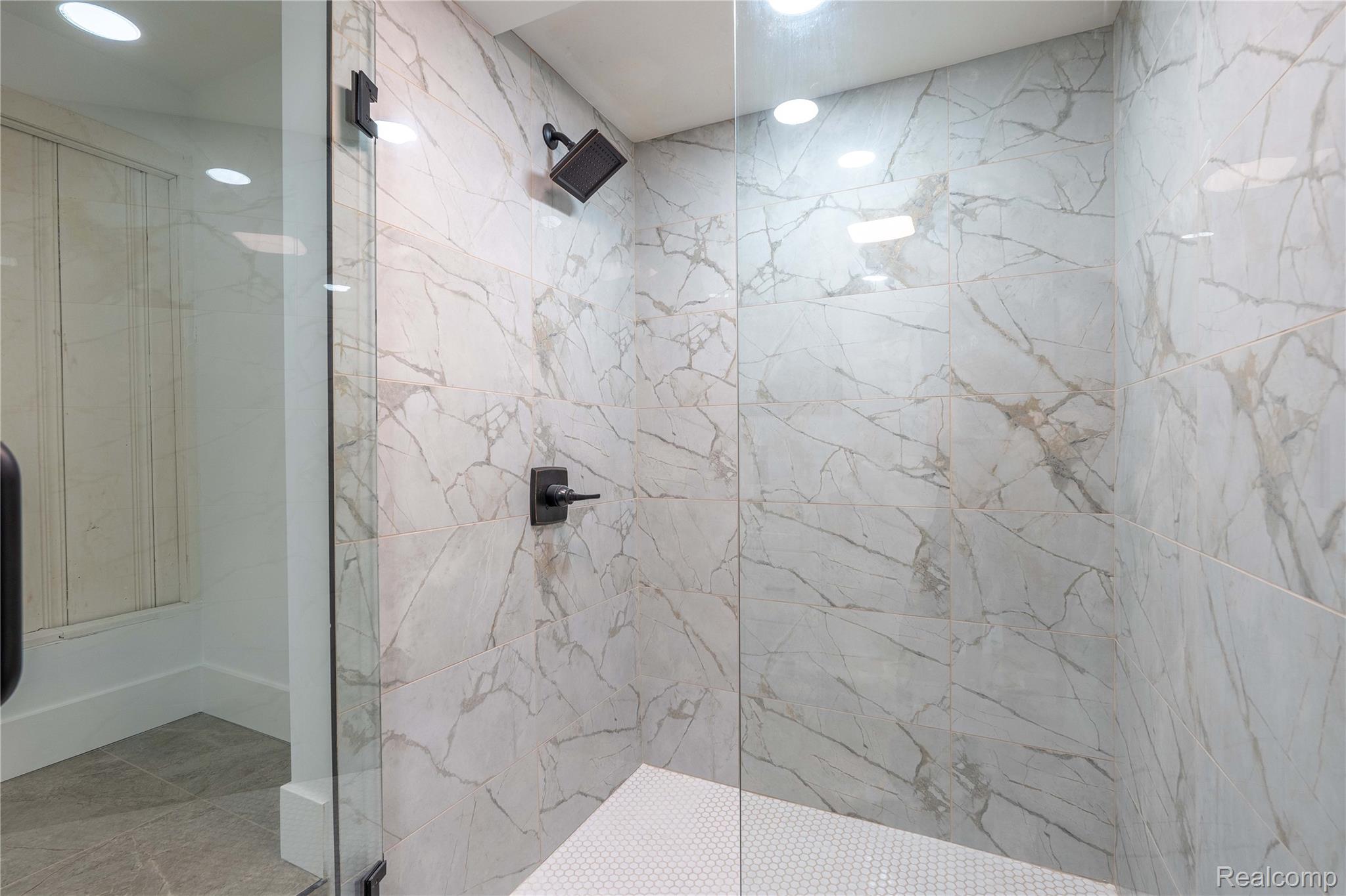 Roseville City, Michigan 48066, United States, 4 Bedrooms Bedrooms, ,2 BathroomsBathrooms,Residential,Pending,156332