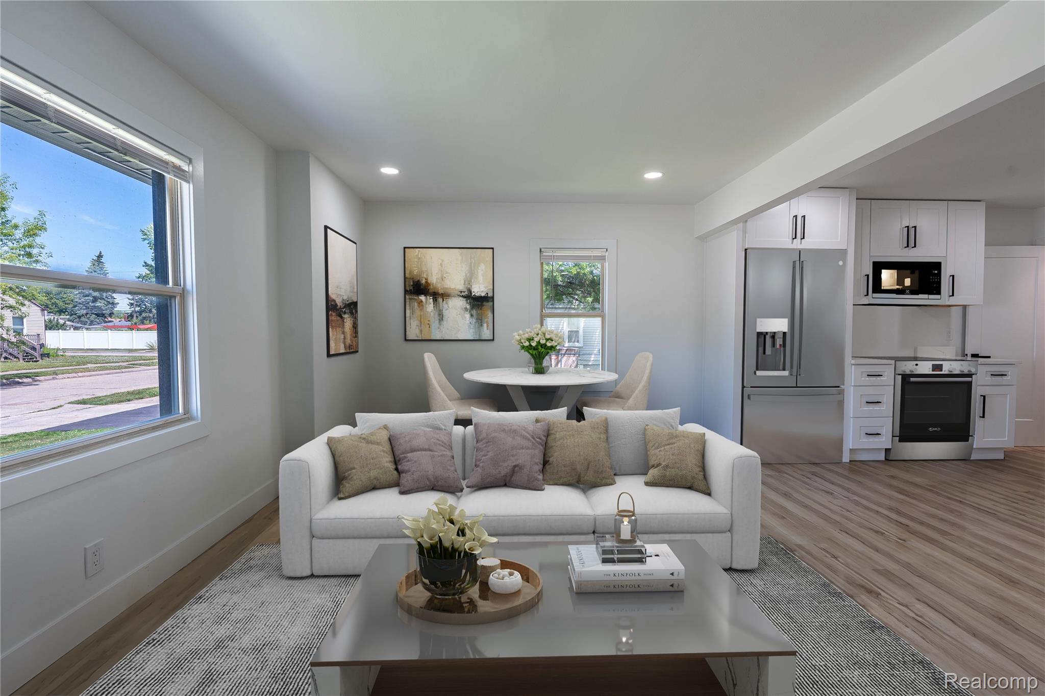 Roseville City, Michigan 48066, United States, 4 Bedrooms Bedrooms, ,2 BathroomsBathrooms,Residential,Pending,156332