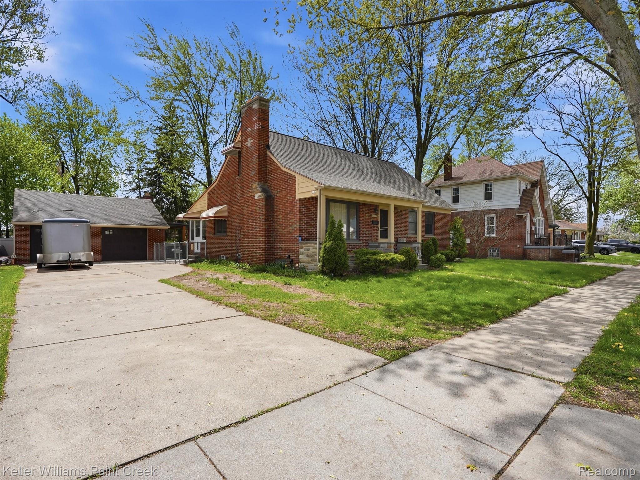 18048 Elizabeth Street