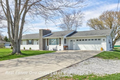7130 Pierce Road Tittabawassee Township MI 48623