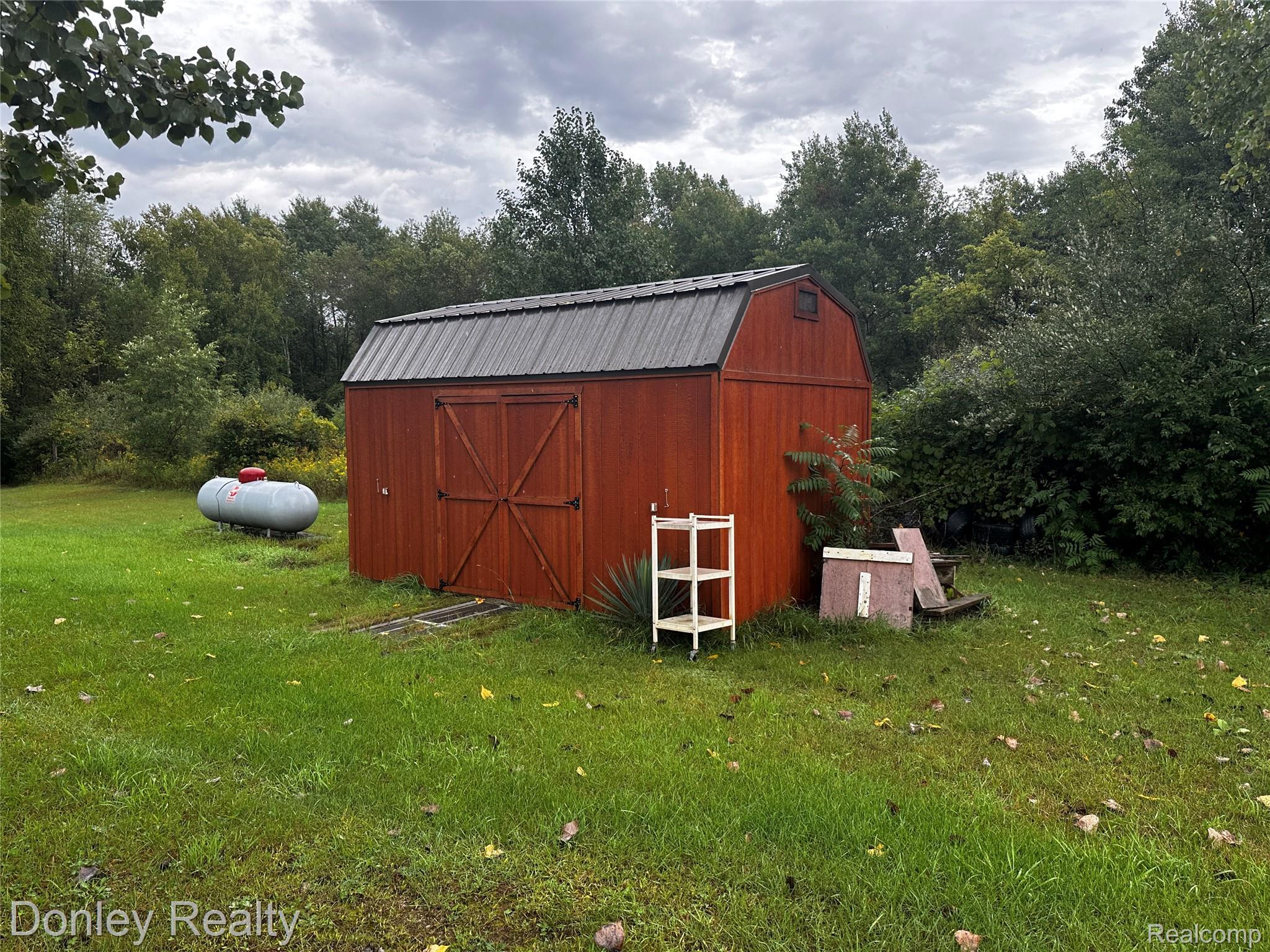 5753 Denhoff Road