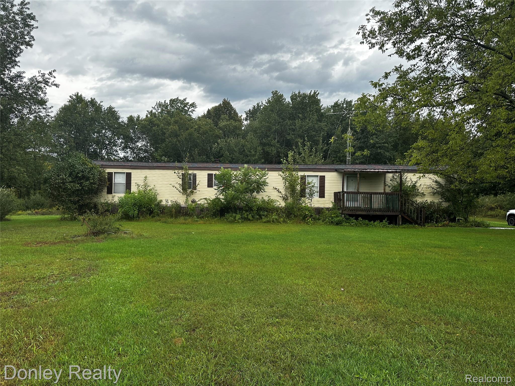5753 Denhoff Road