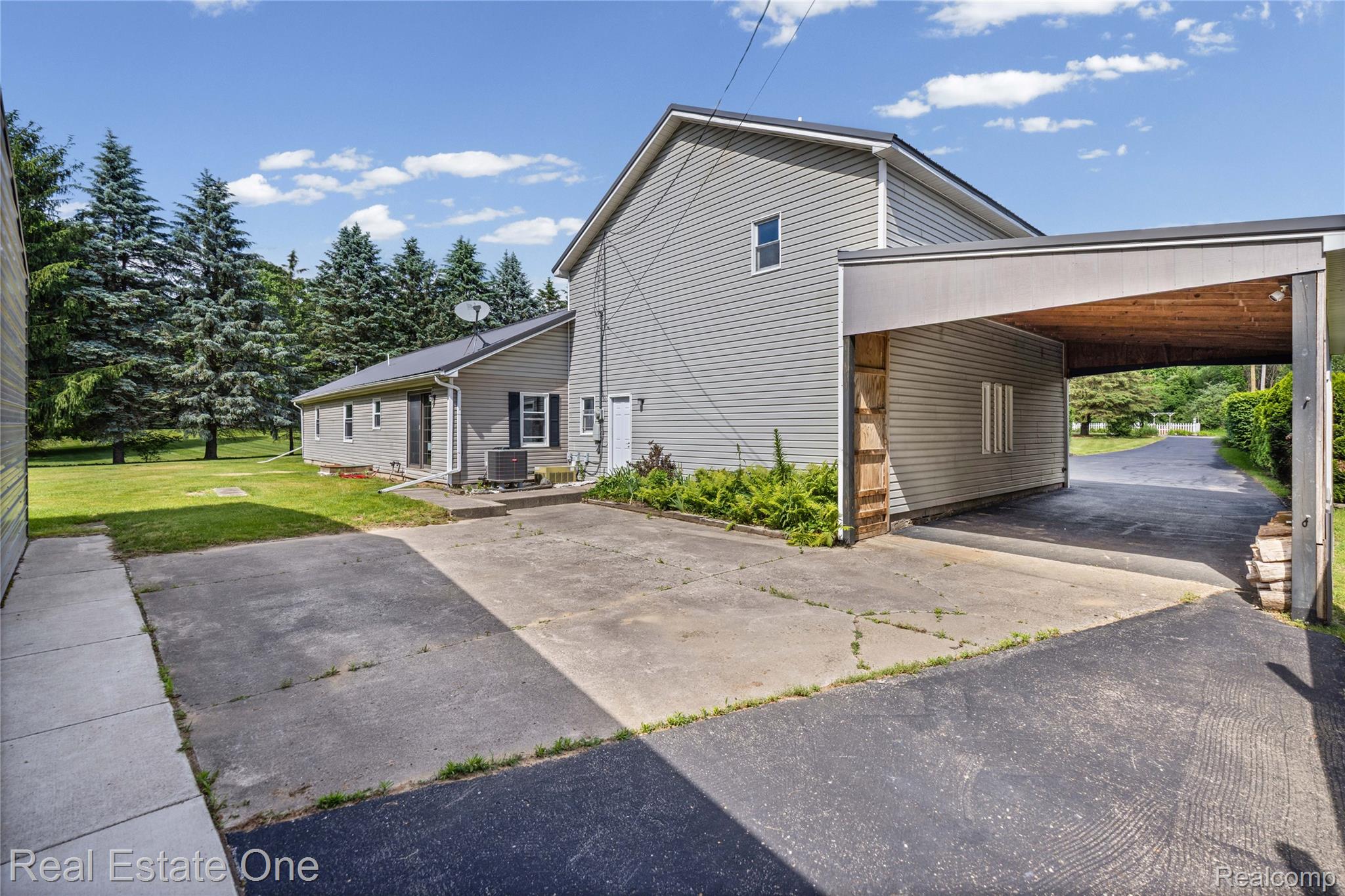 3708 Hideaway Court