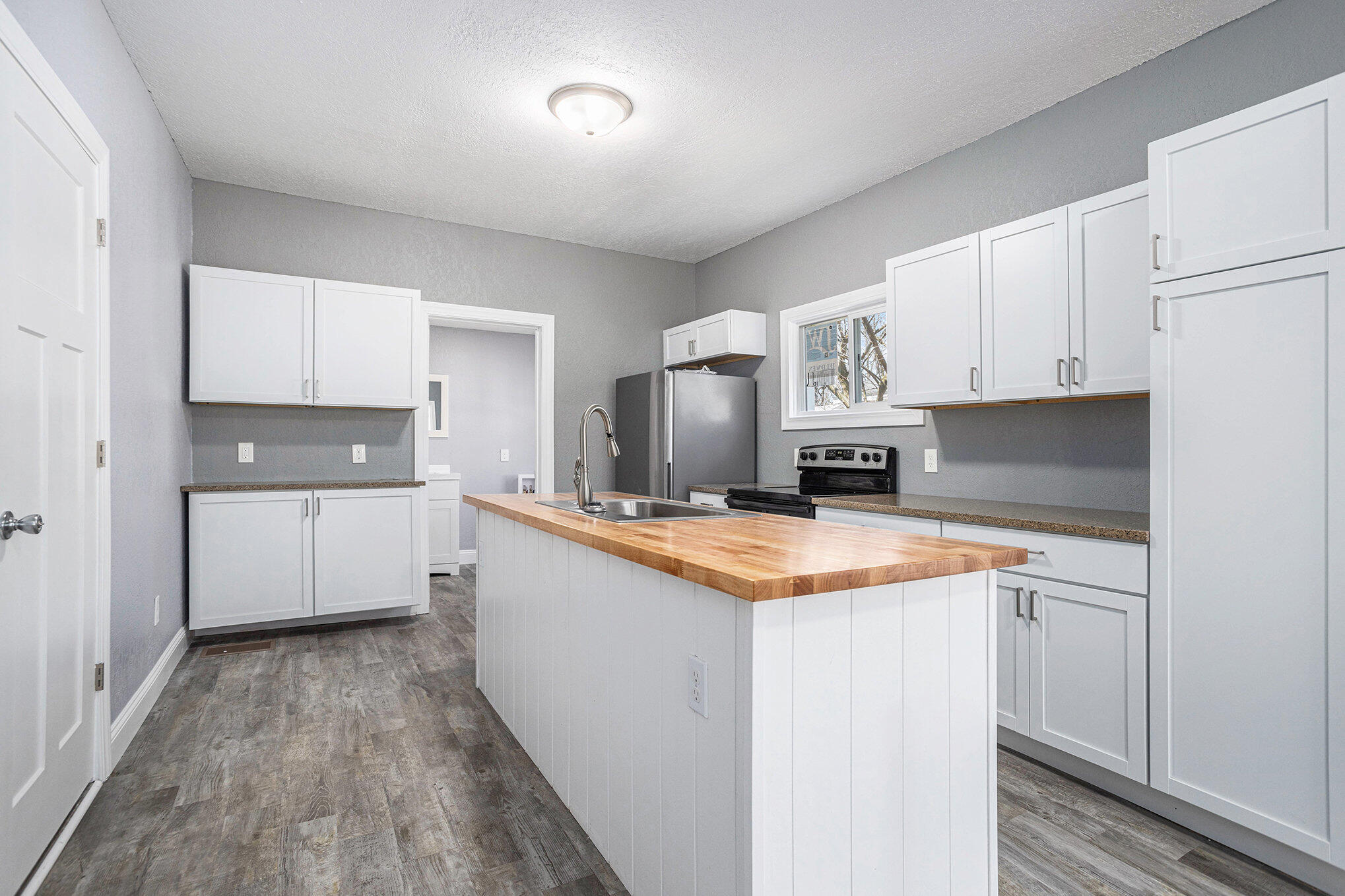 Battle Creek City Calhoun, Michigan 49037, United States, 2 Bedrooms Bedrooms, ,1 BathroomBathrooms,Residential,Pending,113252