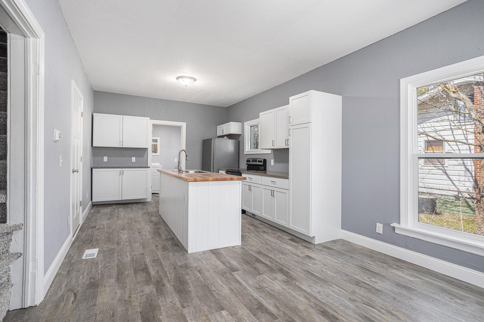 Battle Creek City Calhoun, Michigan 49037, United States, 2 Bedrooms Bedrooms, ,1 BathroomBathrooms,Residential,Pending,113252